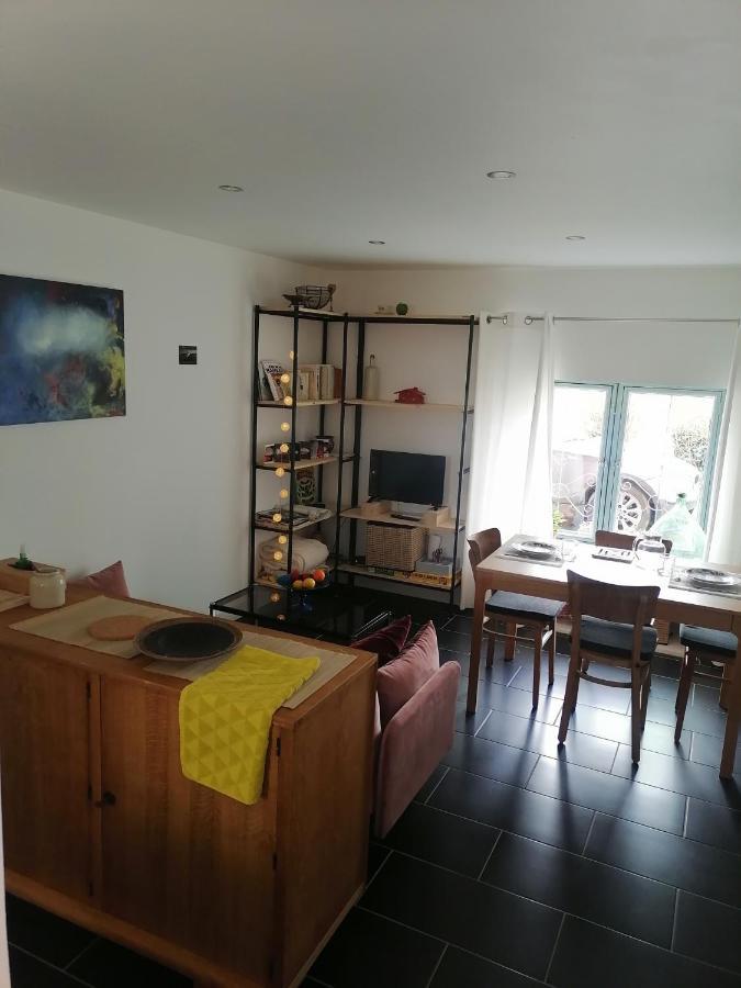Gite La Maison La Saint-Aubin-d'Aubigne Ngoại thất bức ảnh